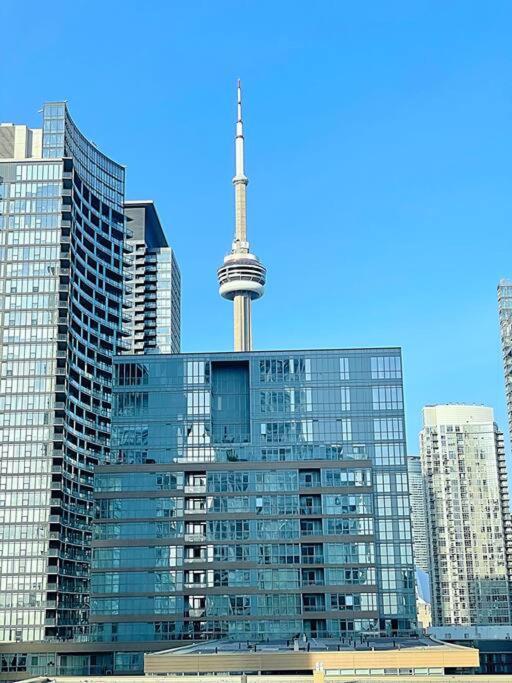 Upscale Downtown Toronto Condos By Cn Tower 外观 照片