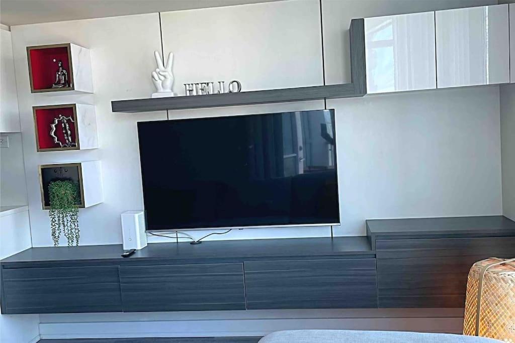 Upscale Downtown Toronto Condos By Cn Tower 外观 照片